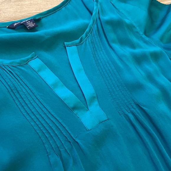 American Eagle Blouse. Medium. Teal - Picture 5 of 6
